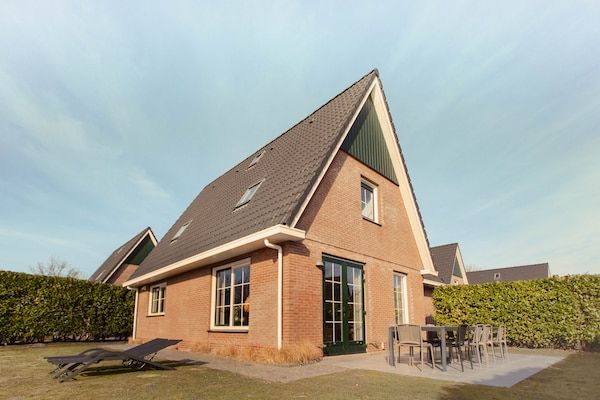 Buitenkant - Villa met jacuzzi en sauna in Makkum in Makkum (1)