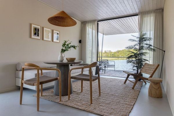 Woonkamer - Waterlodge in Nederland met Terras in Zeewolde (4)