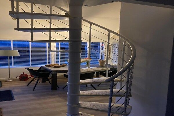 Eetkamer - Vakantiehuis Noordwijkerhout bij Zee in Noordwijkerhout (4)