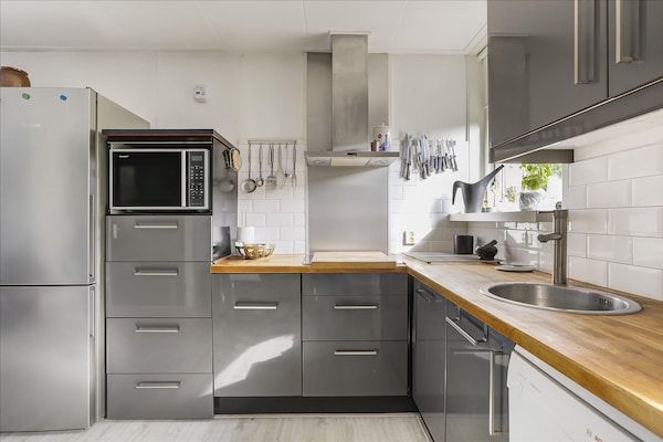 Keuken - Vakantiehuis in Grou met Bubbelbad in Grou (2)