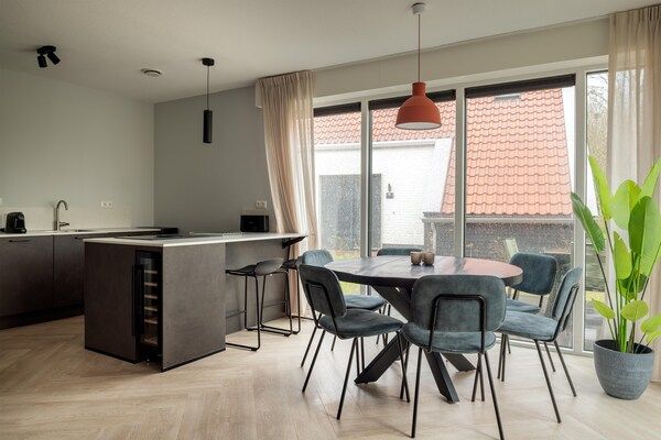Keuken - Vakantiehuis bij Noordzeestrand in Nieuwvliet (5)