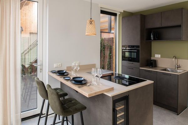 Keuken - Vakantiehuis bij Noordzeestrand met Sauna in Nieuwvliet (3)