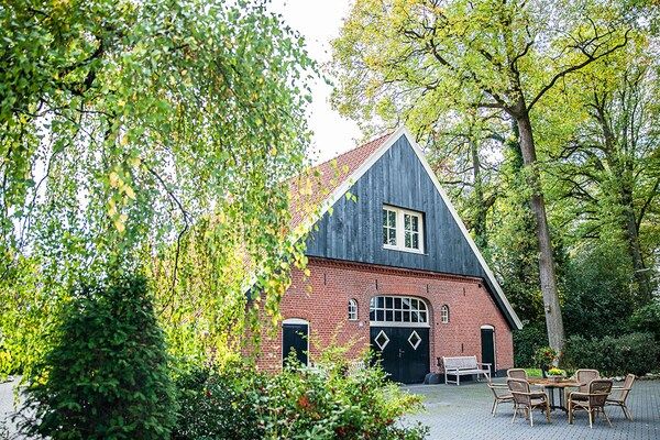 Buitenkant - Mooi vakantiehuis met bubbelbad in Losser (2)