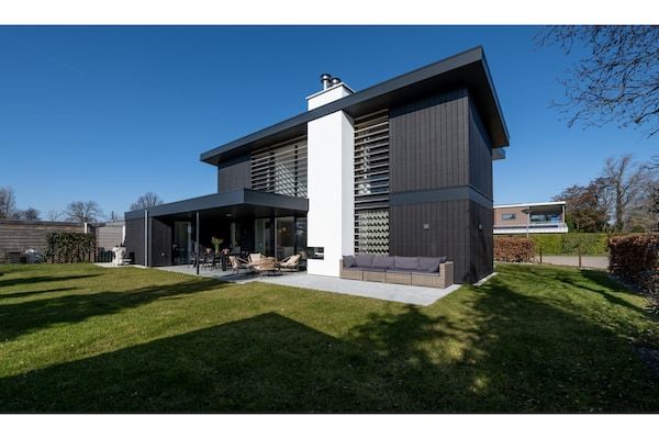 Buitenkant - Vakantiehuis bij Veerse Meer met tuin in Kamperland (2)