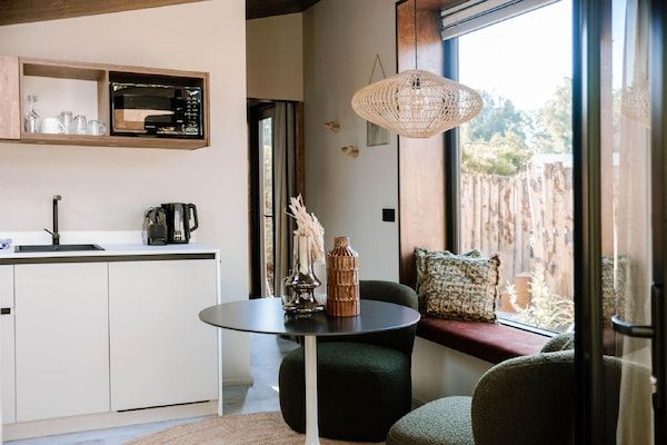 Woonkamer - Wellness Cabin in NL met Buiten Spa in Voorthuizen (2)