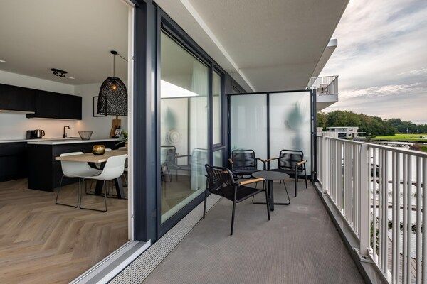 Terras - Appartement in Zeeland met Veerse Meer zicht in Arnemuiden (5)