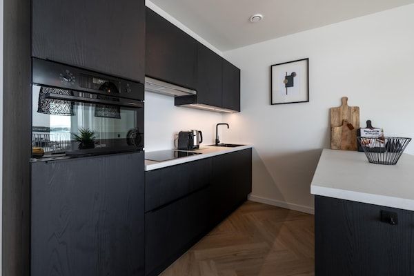 Keuken - Appartement in Zeeland met Veerse Meer zicht in Arnemuiden (3)