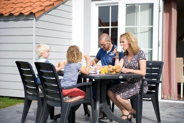 Terras - Villa in Cadzand-Bad bij Noordzeestrand in Cadzand-Bad (4)