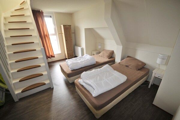 Slaapkamer - Villa in Cadzand-Bad bij Noordzeestrand in Cadzand-Bad (4)