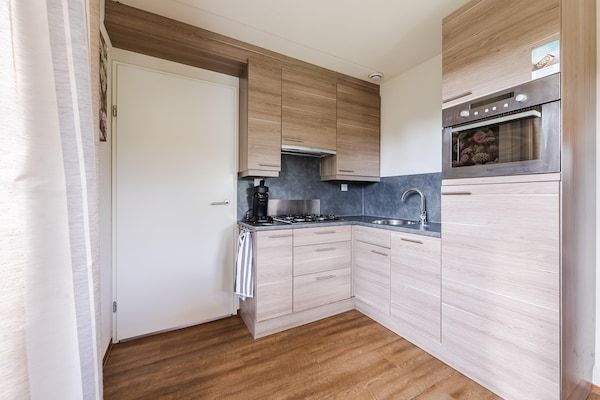 Keuken - Villa in Cadzand-Bad bij Noordzeestrand in Cadzand-Bad (4)