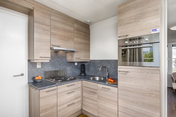 Keuken - Villa in Cadzand-Bad bij Noordzeestrand in Cadzand-Bad (3)