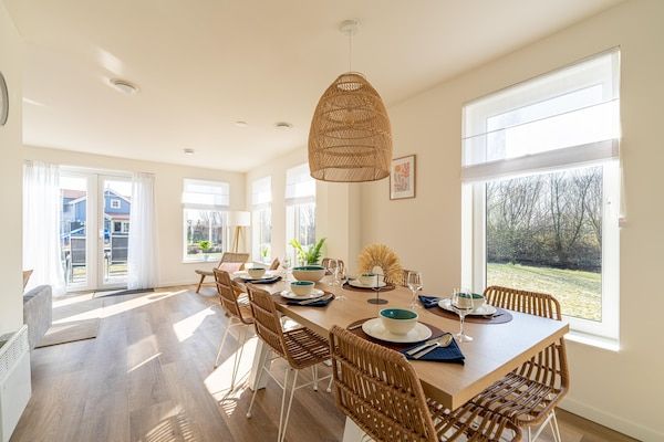 Eetkamer - Vakantiehuis met veel privacy in Simonshaven (3)