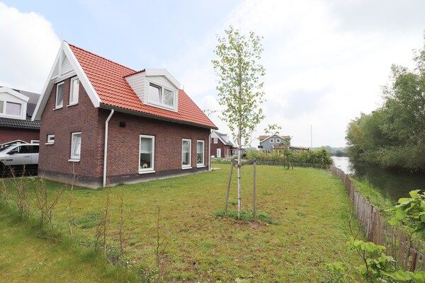 Buitenkant - Vakantiehuis met veel privacy in Simonshaven (2)