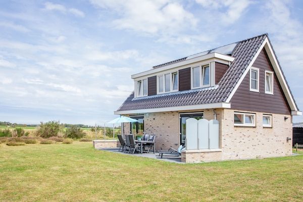 Buitenkant - Stijlvolle Texel-ontsnapping met spa in Den Burg (1)