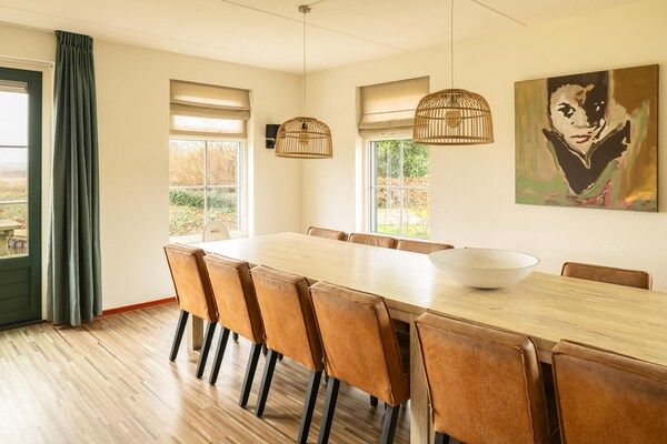 Eetkamer - Vrijstaande bungalow Wellness 16 in Vlagtwedde (4)