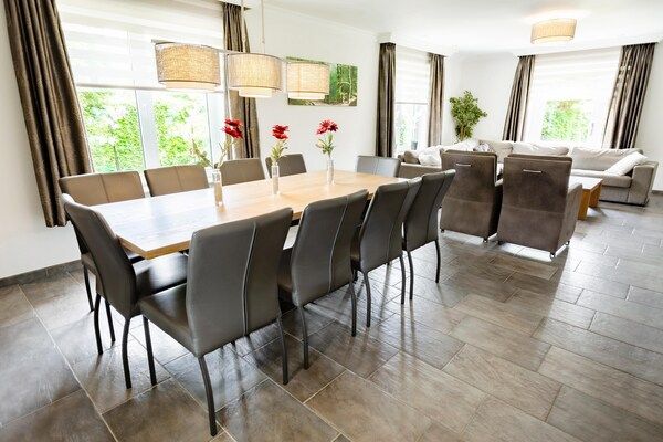 Eetkamer - Comfortabel vakantiehuis in de natuur. in Plasmolen (2)