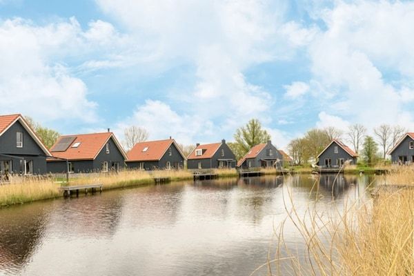 Buitenkant - Vakantiehuis in Langelille nabij het meer in Langelille (1)