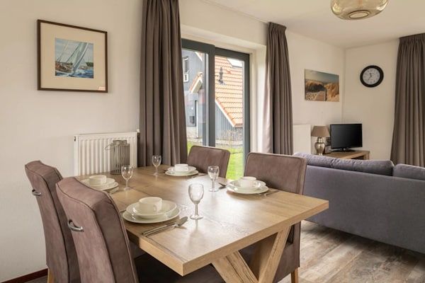 Eetkamer - Vakantiehuis in Langelille voor gezinnen in Langelille (4)