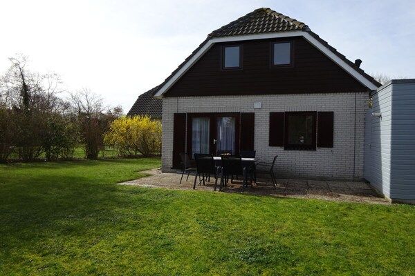 Buitenkant - Huijsmansverhuur Type Premium de Luxe Haringvliet in Ouddorp Zh (2)