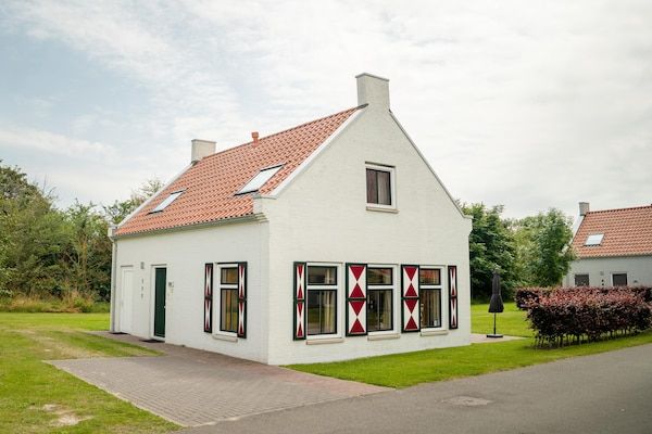 Buitenkant - Strandretraite met tuin in Nieuwvliet (1)