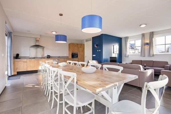Keuken - Vakantiehuis in Zeeland bij Noordzeestrand in Nieuwvliet (4)