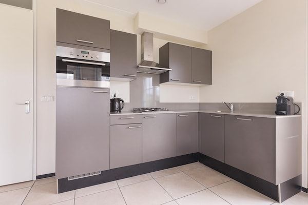 Keuken - Vakantiehuis in Zeeland bij Noordzeestrand in Nieuwvliet (3)