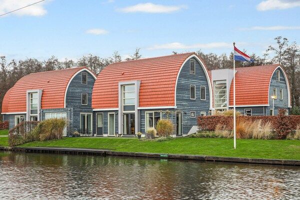 Buitenkant - Toegankelijke villa aan het meer, Midlaren in Midlaren (1)