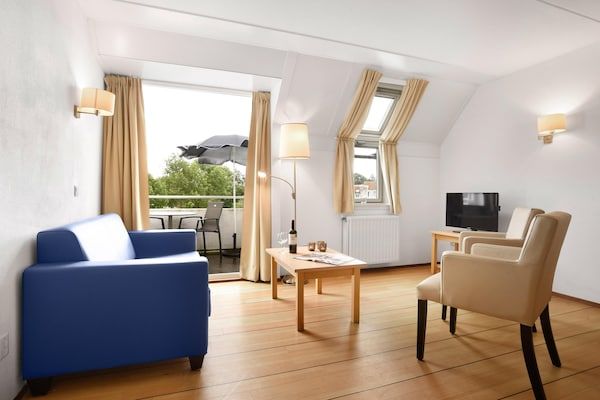 Woonkamer - Appartement bij Grevelingenmeer Brouwershaven in Brouwershaven (4)