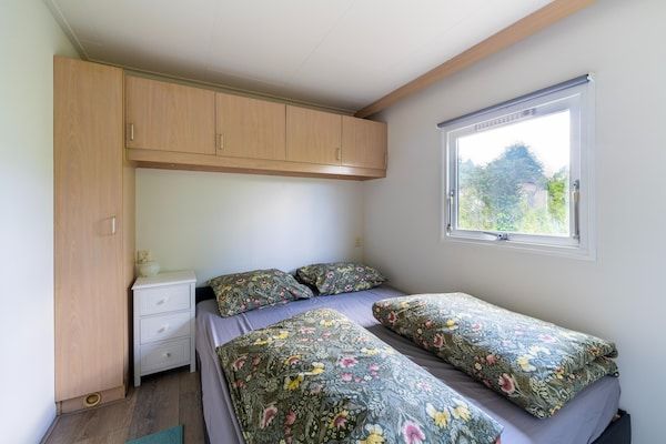 Slaapkamer - Chalet in Stegeren bij heidevelden in Stegeren (3)