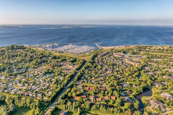 Buitenkant - Ontsnapping aan het meer en sauna in Brouwershaven (3)
