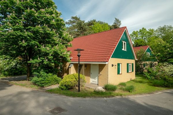 Buitenkant - Vakantiehuis in Diessen bij Groen Park in Diessen-Baarschot (2)