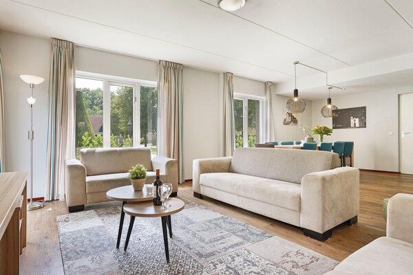 Woonkamer - Appartement in Nederland bij Eindhoven in Diessen-Baarschot (3)