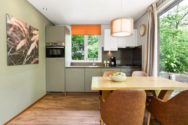 Keuken - Gezellige bungalow in Putten in Putten (4)