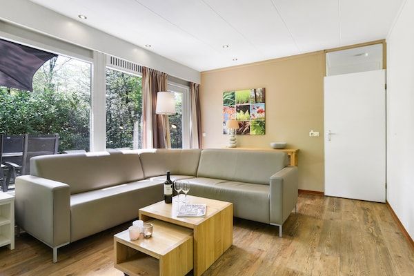 Woonkamer - Ontspan & Kom tot Rust in Putten in Putten (4)