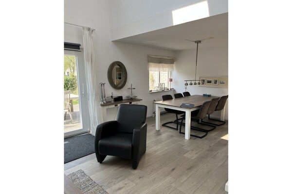 Eetkamer - Strandvilla Juliana in Julianadorp Niederlande (3)