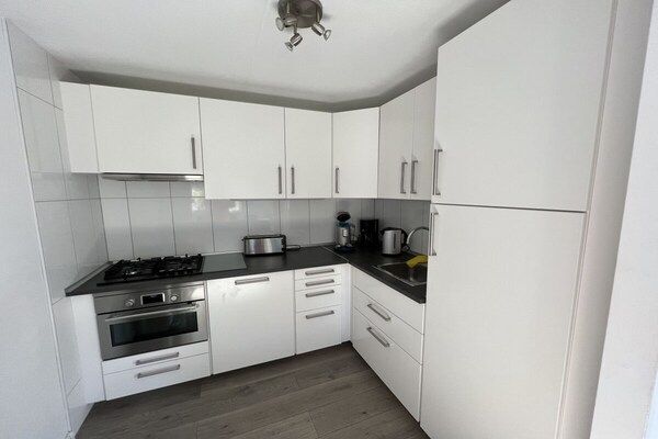 Keuken - Strandvilla Juliana in Julianadorp Niederlande (5)