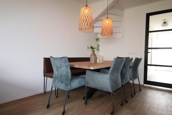 Eetkamer - Luxe villa aan het water in Leons (3)