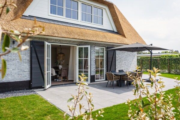 Buitenkant - Villa op Texel bij Strand en Bos in De Koog (5)