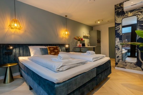 Slaapkamer - Romantisch tuinverblijf in Koudekerke (3)