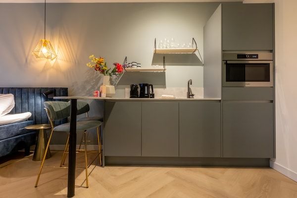 Keuken - Romantisch tuinverblijf in Koudekerke (5)