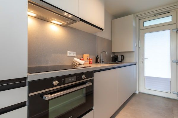 Keuken - Kustuitje met sauna in Zoutelande (2)