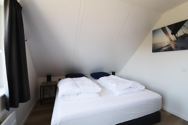 Slaapkamer - Vakantiehuis in Simonshaven bij Meerstrand in Simonshaven (4)