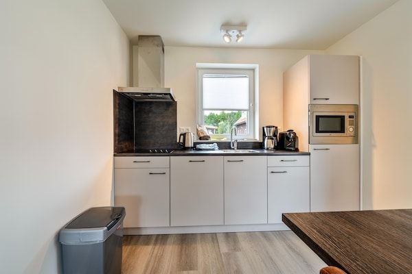 Keuken - Vakantiehuis Simonshaven bij Meerstrand in Simonshaven (3)