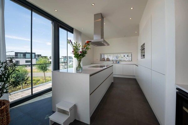 Keuken - Watervilla aan het Veerse Meer in Arnemuiden (4)