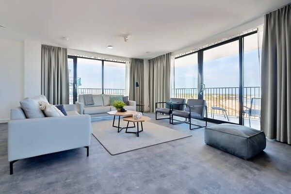 Buitenkant - Gezellig appartement in Breskens met balkon in Breskens (4)
