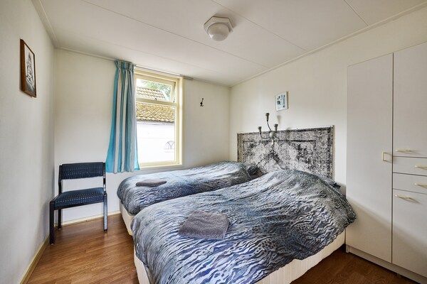 Slaapkamer - Appartement in Drenthe bij natuurpaden in De Kiel (4)