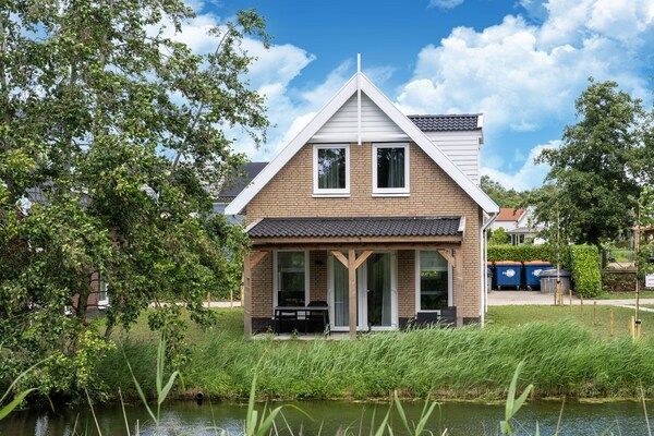 Buitenkant - Vakantiehuis bij Meerstrand Simonshaven in Simonshaven (1)