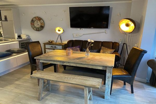 Untagged - Carpe Diem met steiger en boot in Medemblik (5)