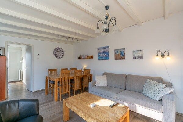 Woonkamer - Duinland 190, bungalow voor 5 personen met tuin in Sint Maartenszee (3)