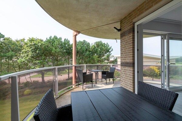 Terras - Appartement in Julianadorp bij het Strand in Julianadorp aan Zee (5)